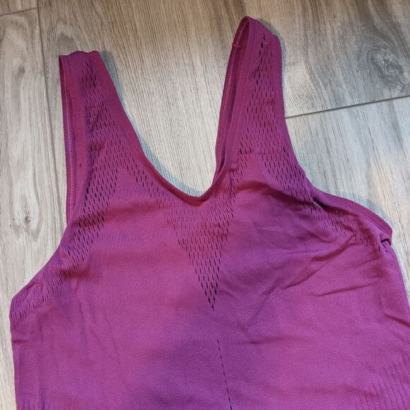Lululemon Enlighten Tank Regal Plum Size 6 - Picture 4 of 4